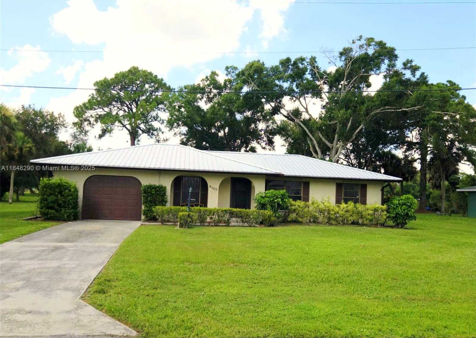 Small Image of 8103 SANTA CLARA BLVD, Fort Pierce Number 3