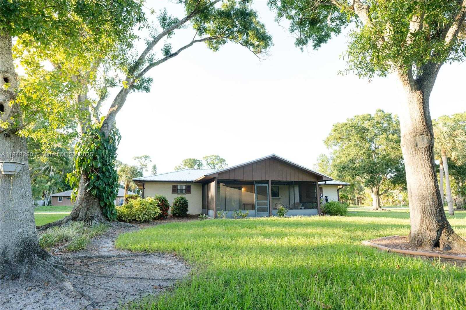 Small Image of 8103 SANTA CLARA BLVD, Fort Pierce Number 7