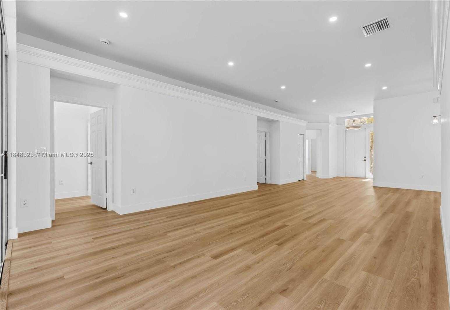 Small Image of 5060 SOUTH WEST 163RD AVE, Miramar Number 12
