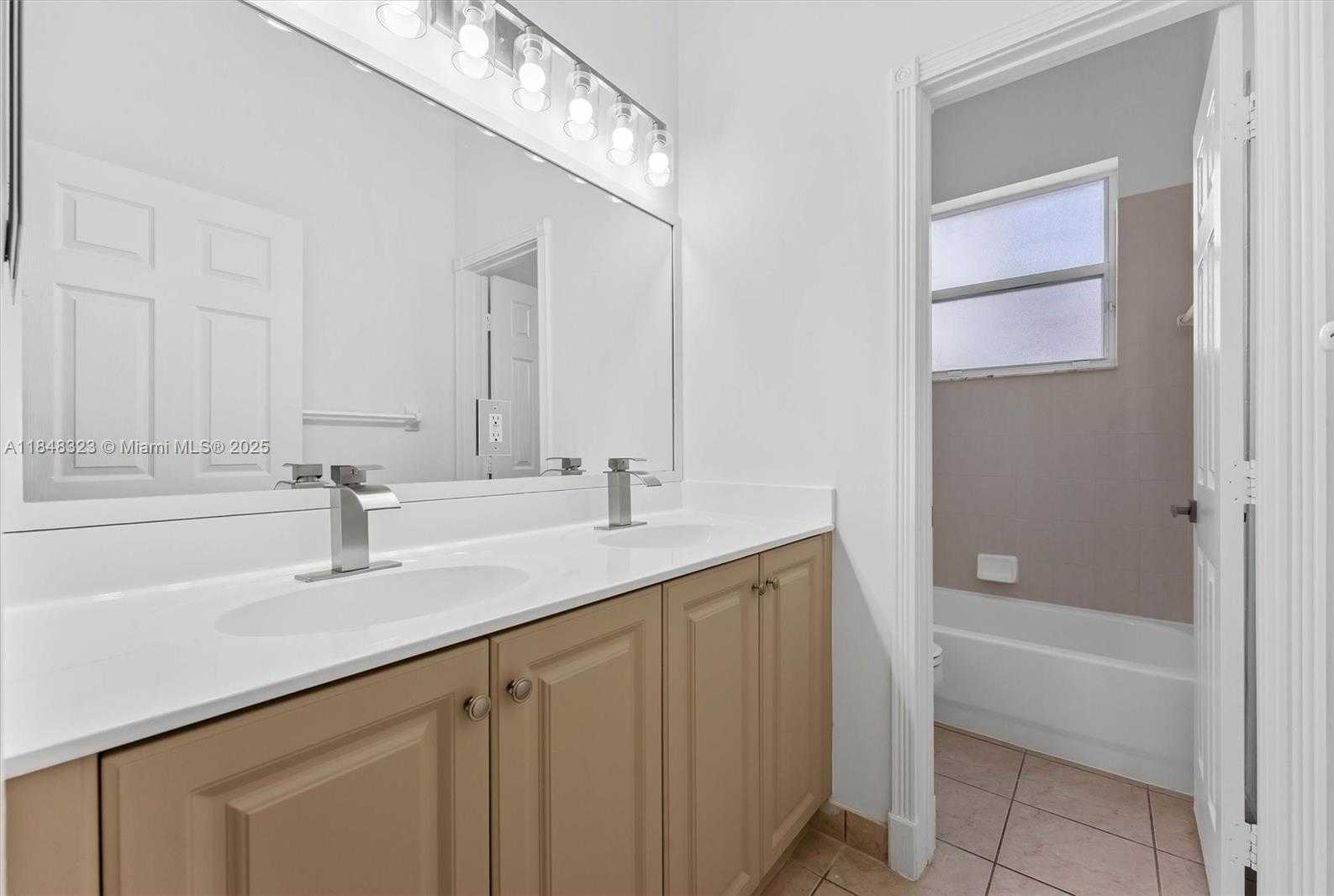 Small Image of 5060 SOUTH WEST 163RD AVE, Miramar Number 19