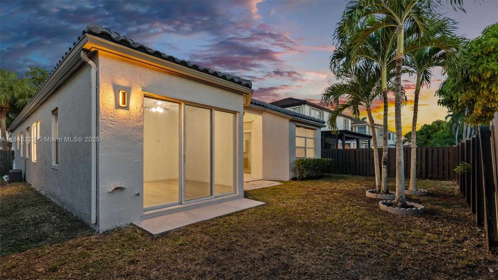 Small Image of 5060 SOUTH WEST 163RD AVE, Miramar Number 27