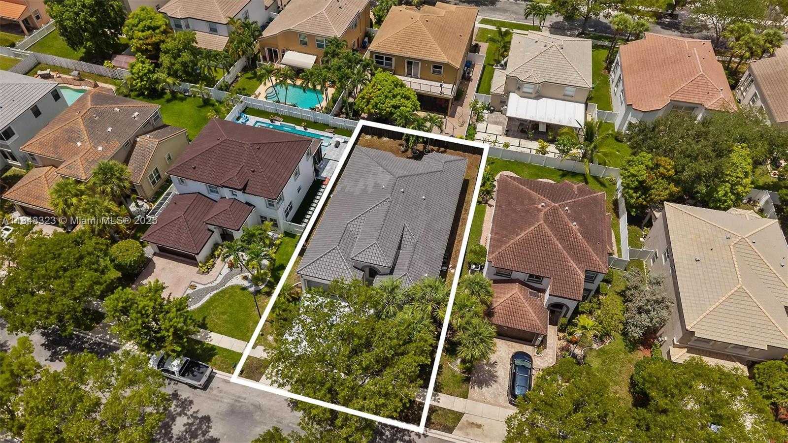 Small Image of 5060 SOUTH WEST 163RD AVE, Miramar Number 30