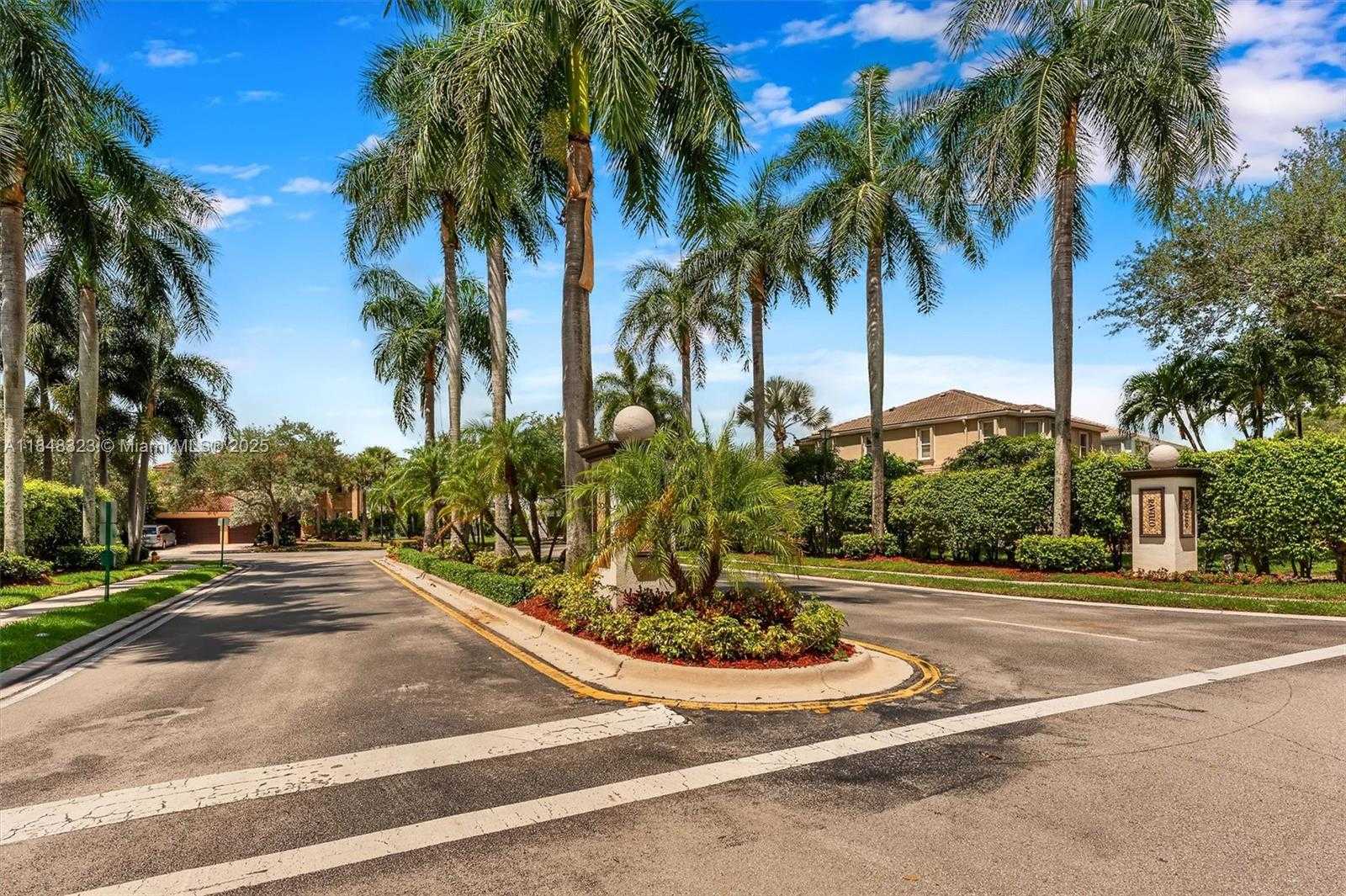 Small Image of 5060 SOUTH WEST 163RD AVE, Miramar Number 32
