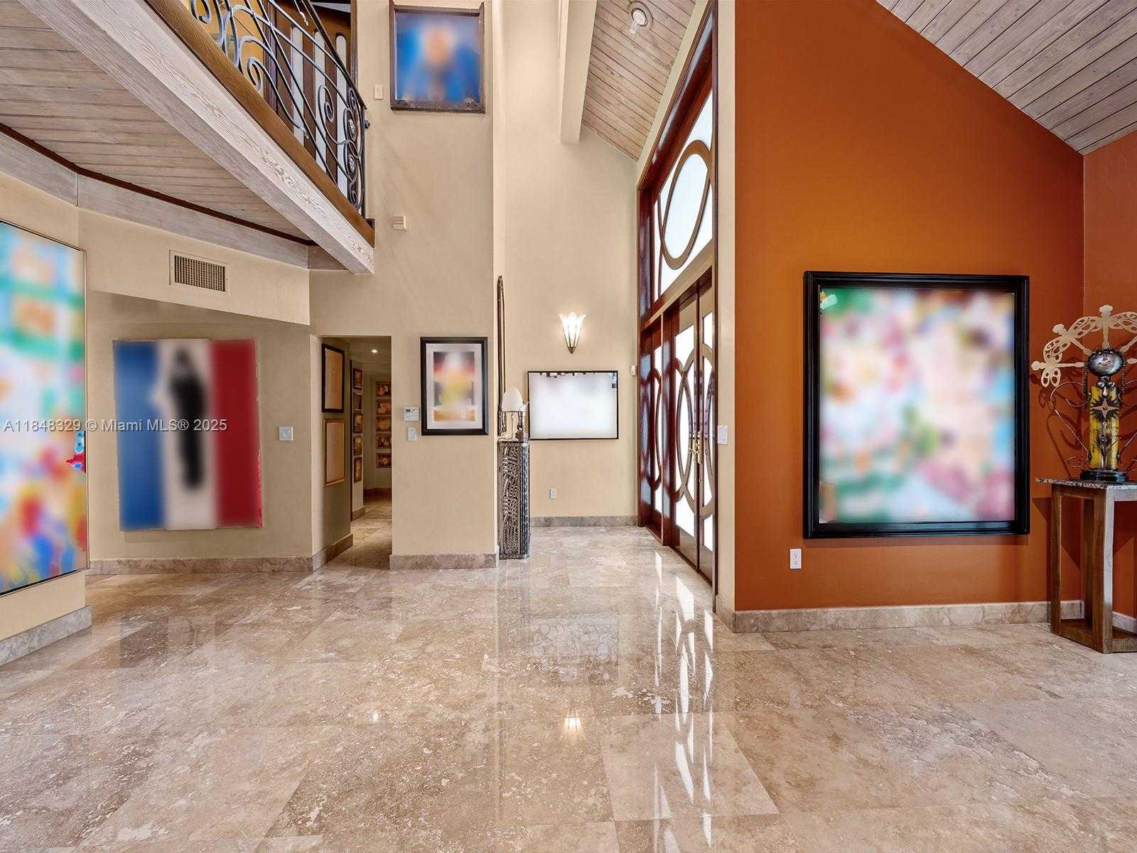 Small Image of 20251 WEST OAK HAVEN CIR, Miami Number 2