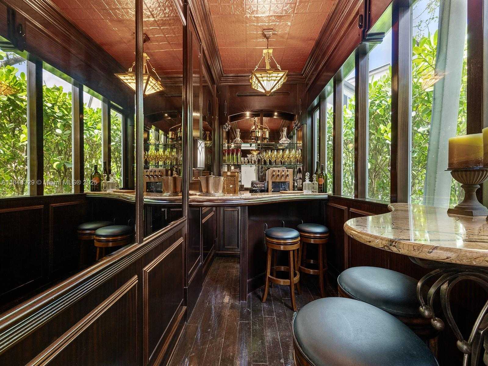 Small Image of 20251 WEST OAK HAVEN CIR, Miami Number 9