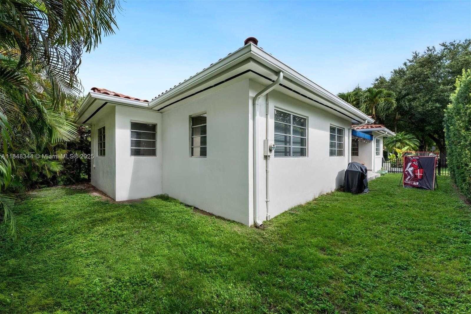 Small Image of 1236 MILAN AVE, Coral Gables Number 27