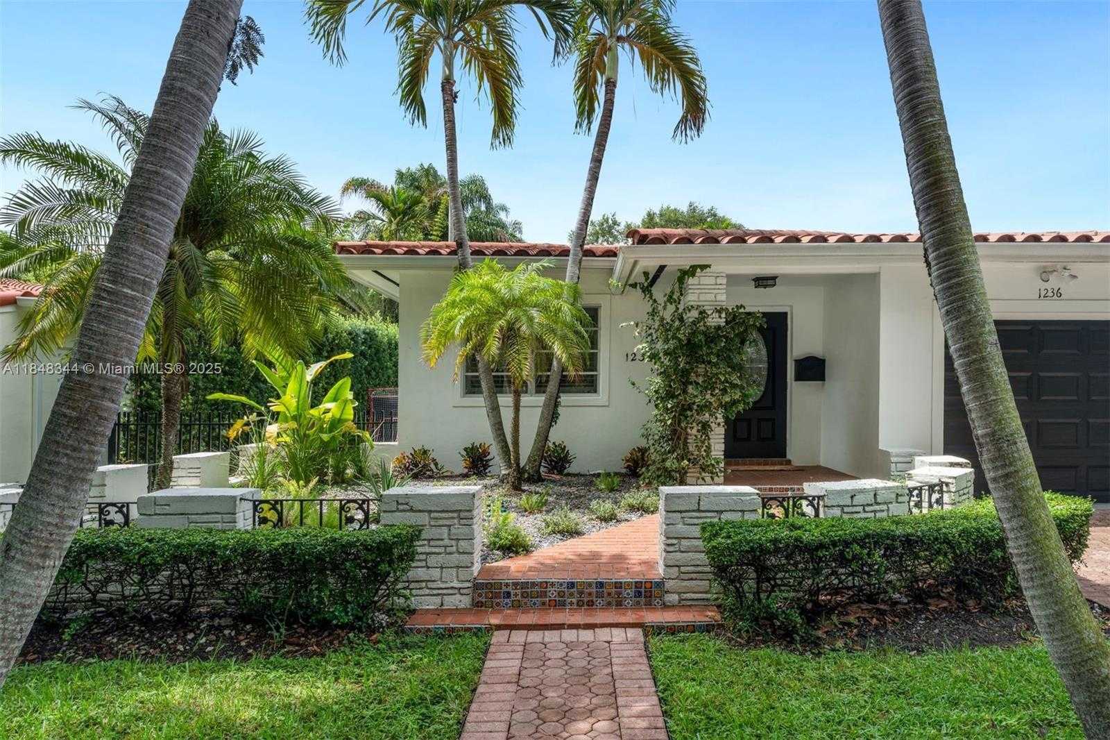 Small Image of 1236 MILAN AVE, Coral Gables Number 3