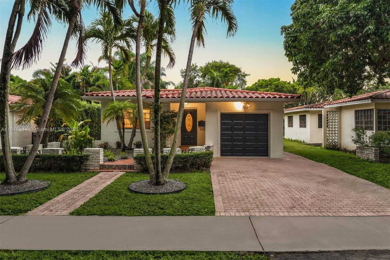 Small Image of 1236 MILAN AVE, Coral Gables Number 35