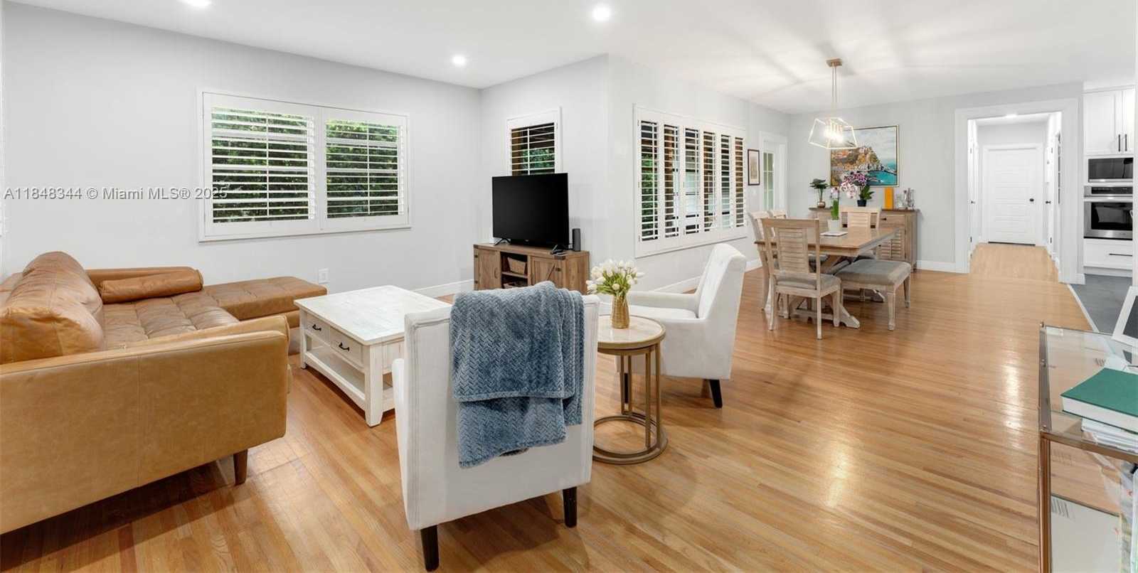 Small Image of 1236 MILAN AVE, Coral Gables Number 5