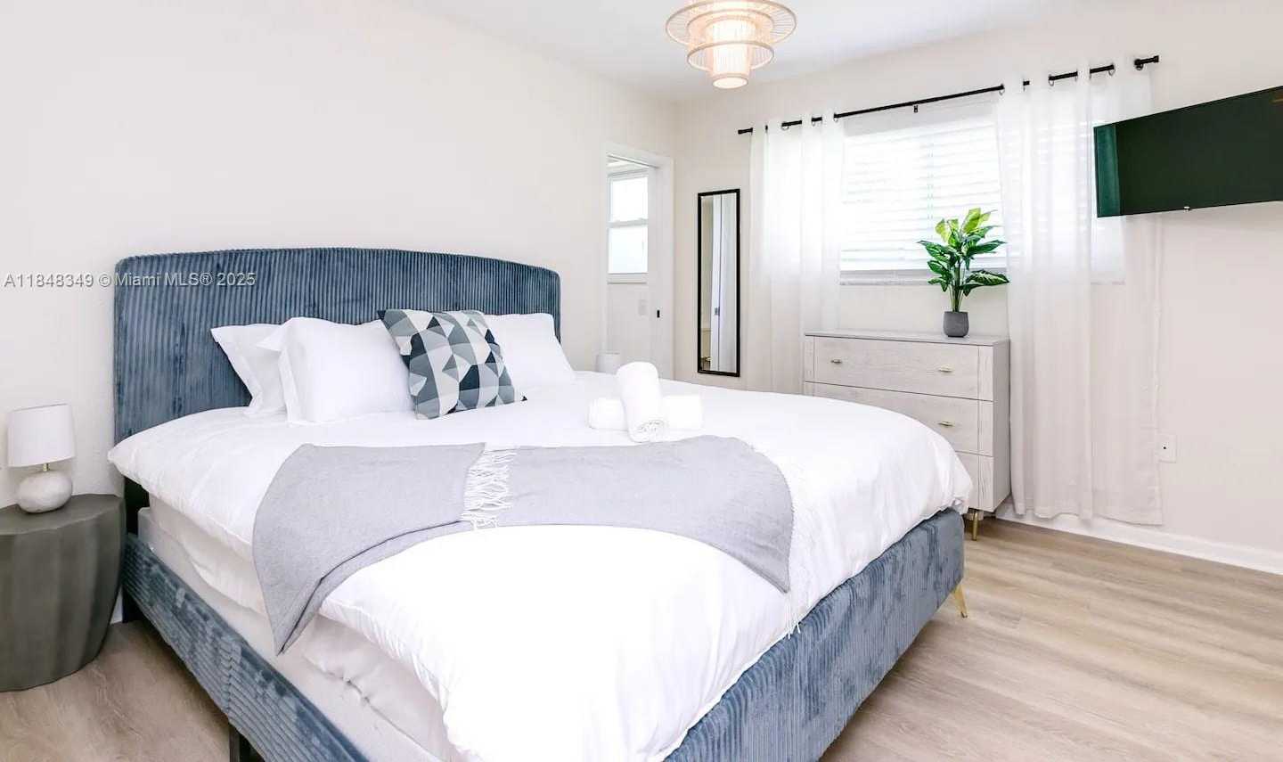 Small Image of 4800 POLK ST, Hollywood Number 17