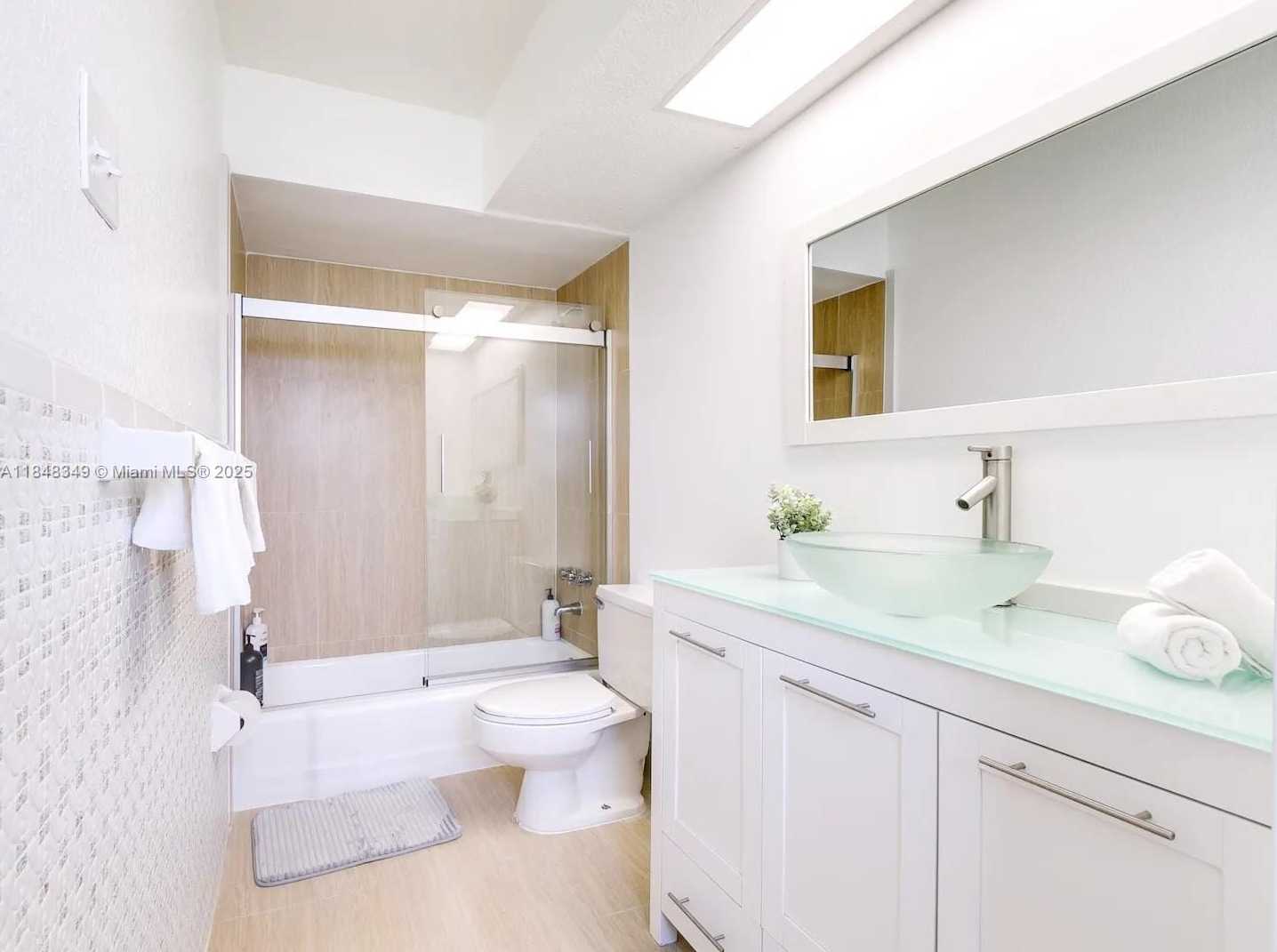 Small Image of 4800 POLK ST, Hollywood Number 19
