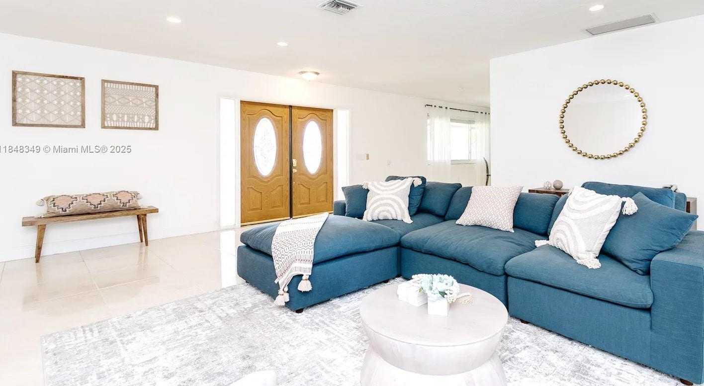 Small Image of 4800 POLK ST, Hollywood Number 3