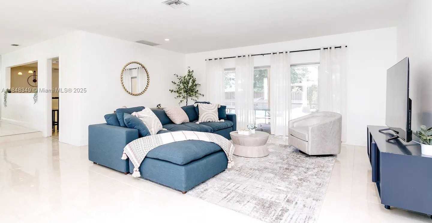 Small Image of 4800 POLK ST, Hollywood Number 4