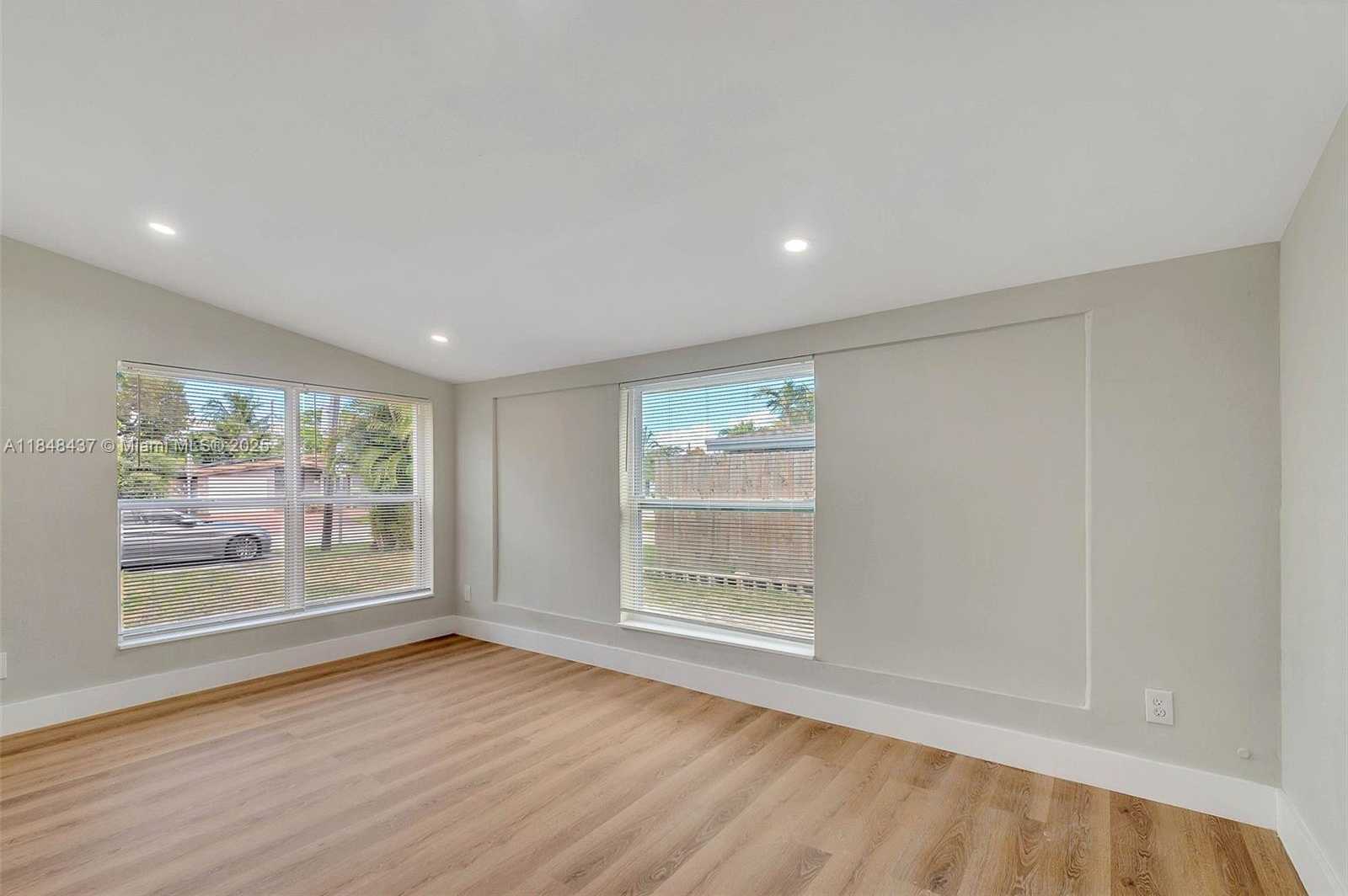 Small Image of 840 NORTH WEST 39TH ST, Oakland Park Number 14