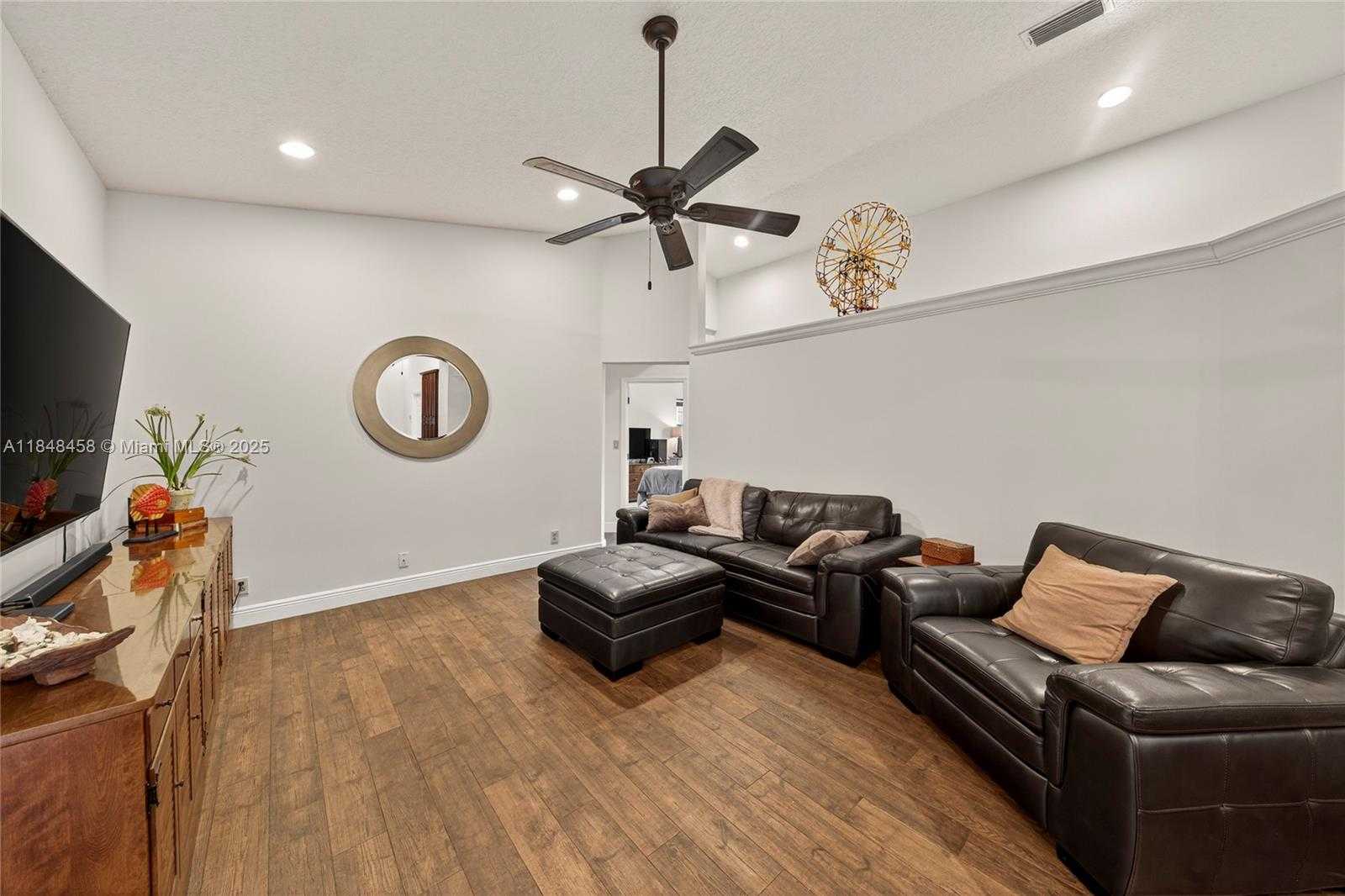 Small Image of 11880 NORTH WEST 24TH ST, Plantation Number 22