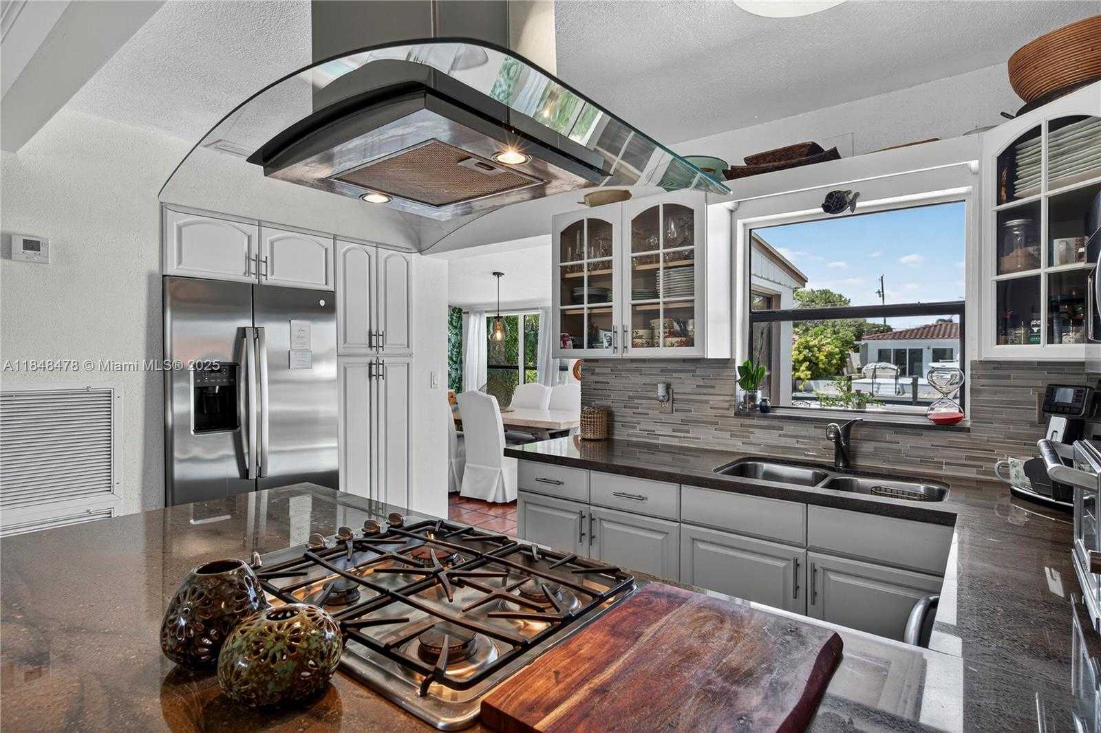 Small Image of 1013 ORANGE ISLE, Fort Lauderdale Number 11