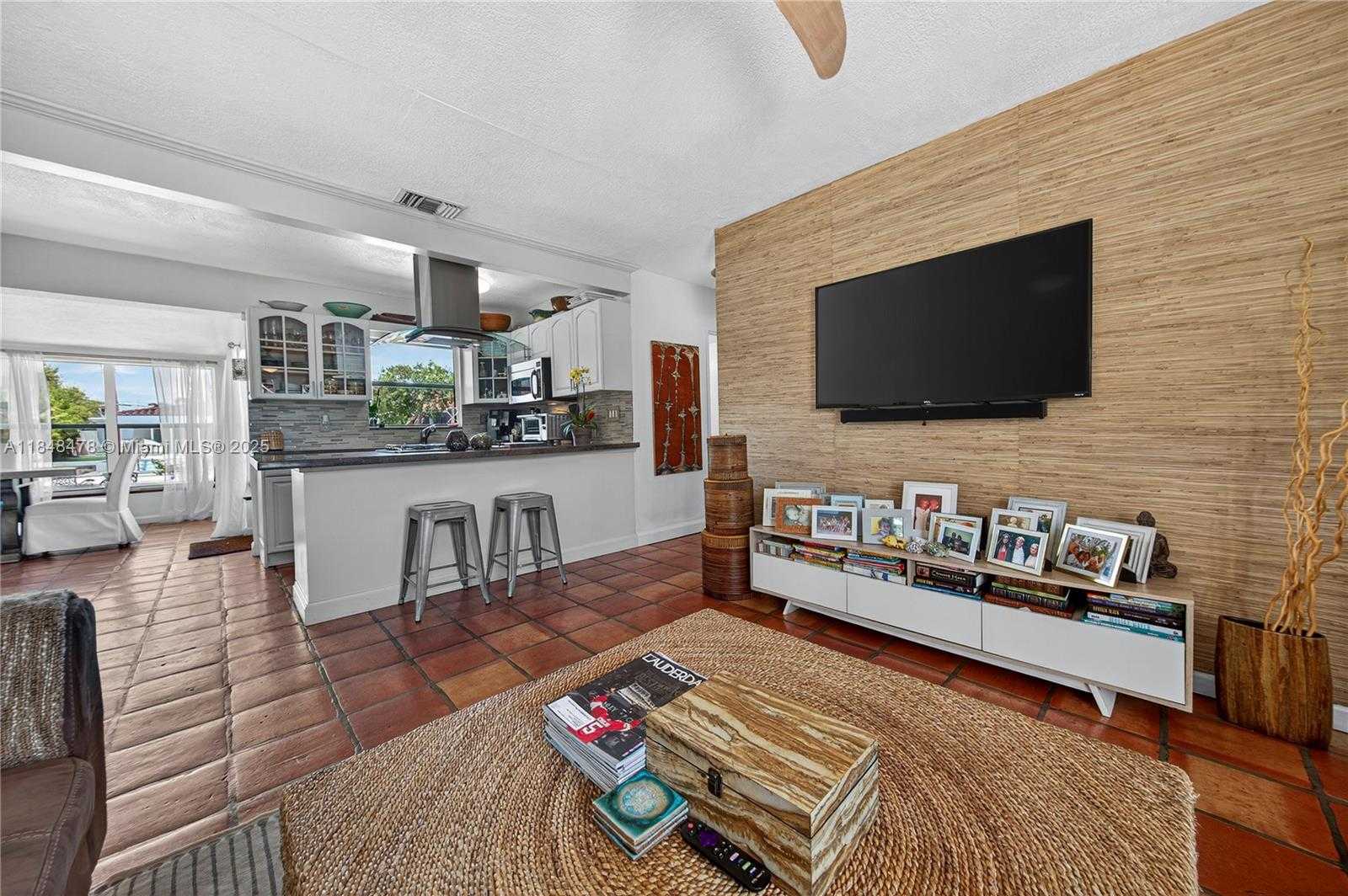 Small Image of 1013 ORANGE ISLE, Fort Lauderdale Number 6