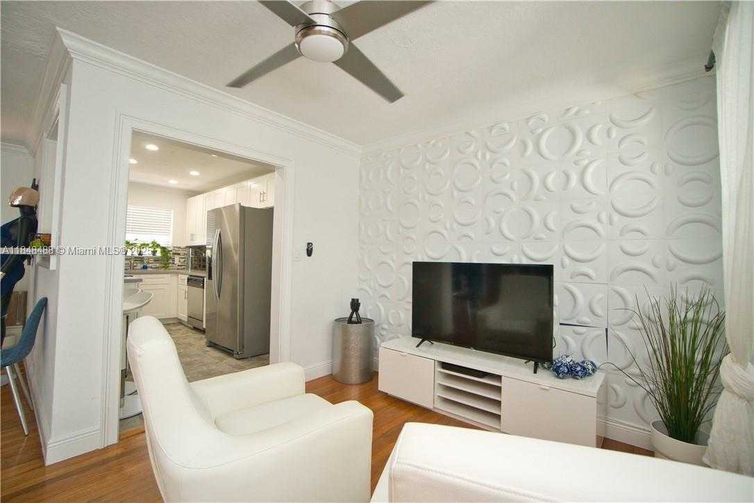 Small Image of 1419 NORTH 16TH CT, Hollywood Number 11