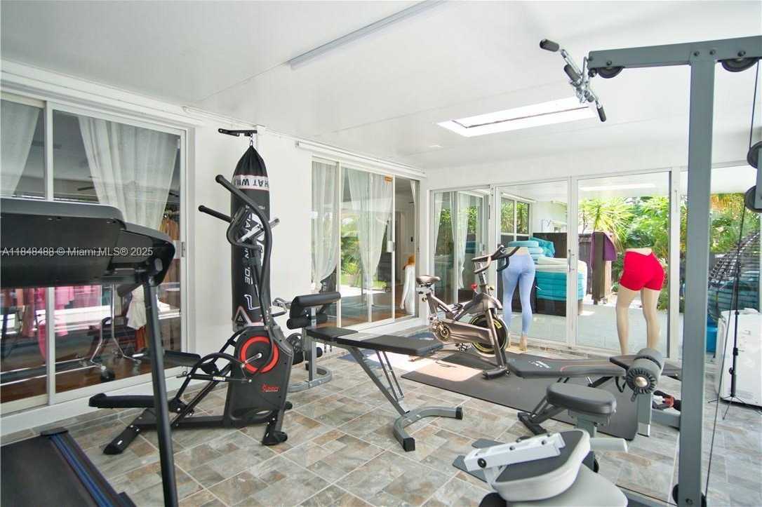 Small Image of 1419 NORTH 16TH CT, Hollywood Number 16