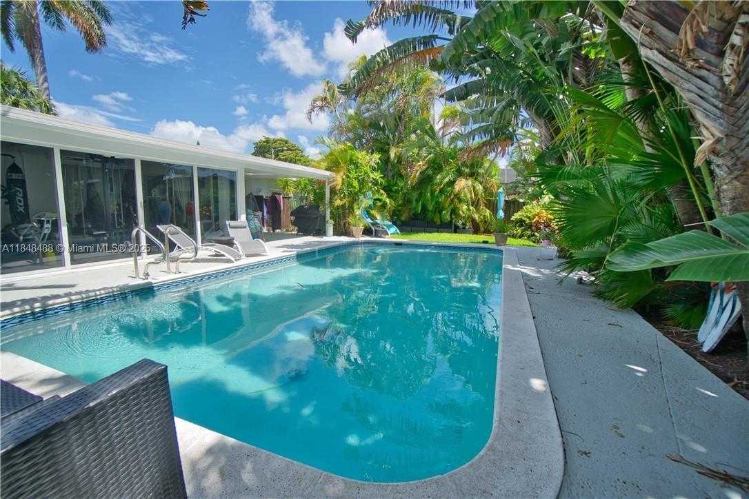 Small Image of 1419 NORTH 16TH CT, Hollywood Number 2