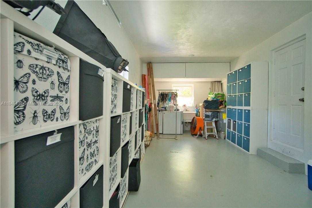 Small Image of 1419 NORTH 16TH CT, Hollywood Number 6
