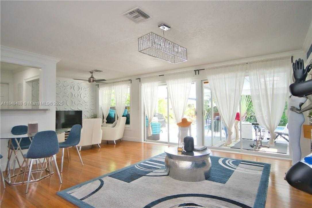 Small Image of 1419 NORTH 16TH CT, Hollywood Number 9