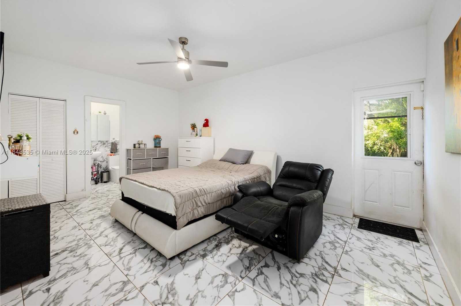 Small Image of 12599 NORTH EAST 2ND AVE, North Miami Number 16