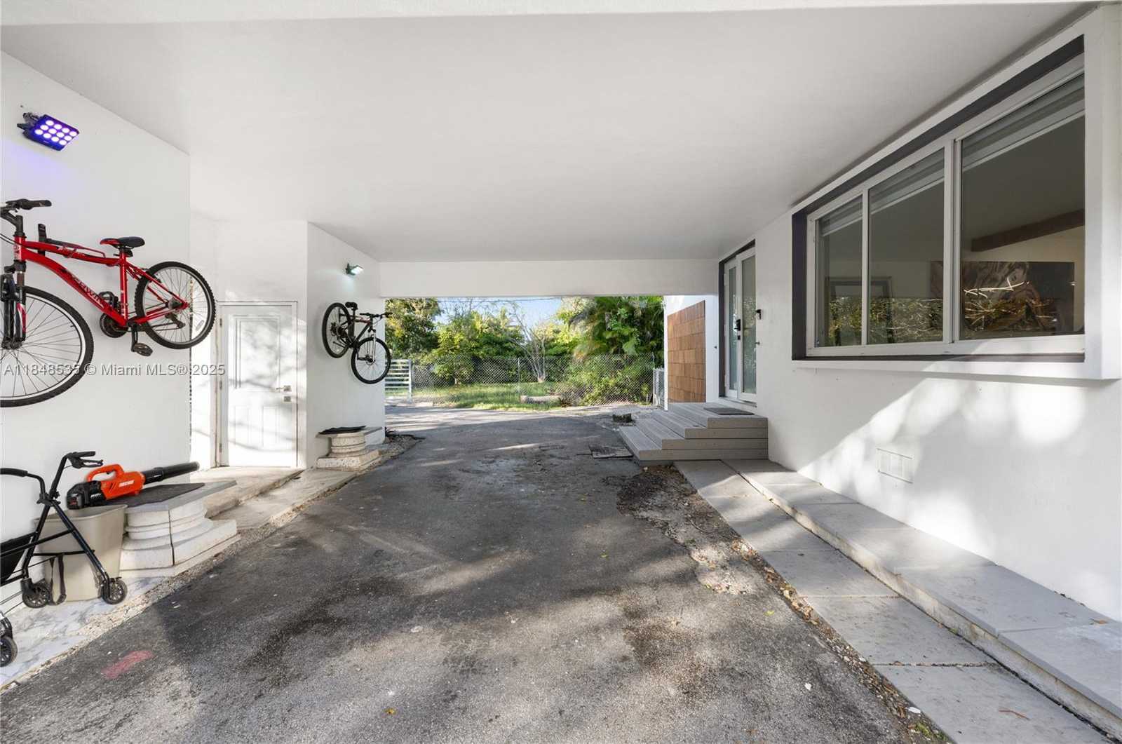 Small Image of 12599 NORTH EAST 2ND AVE, North Miami Number 23