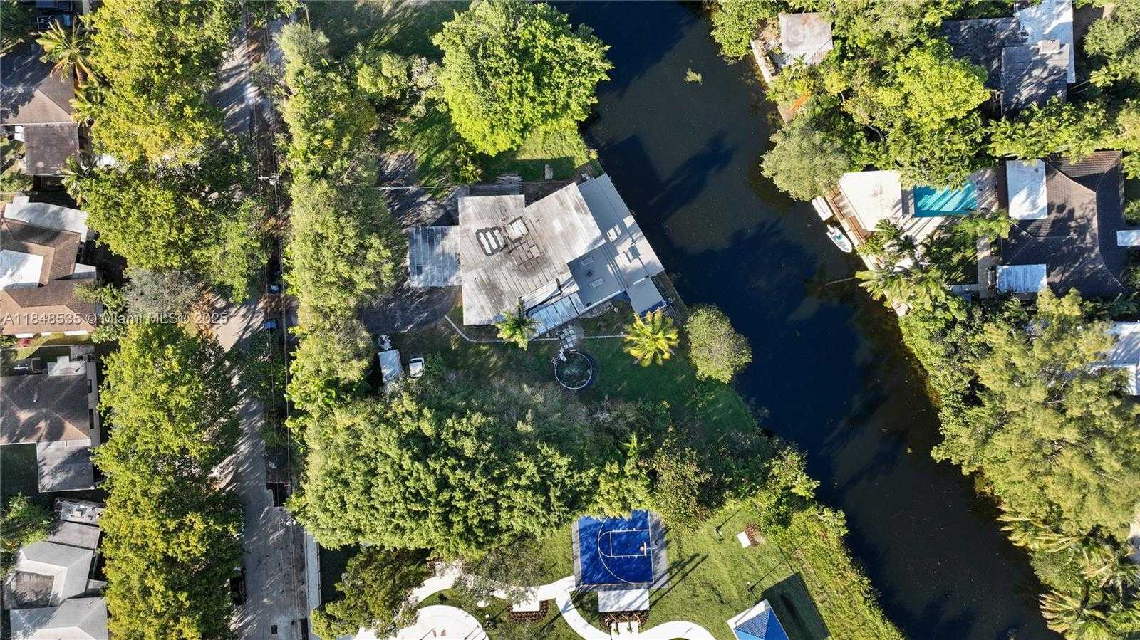 Small Image of 12599 NORTH EAST 2ND AVE, North Miami Number 37