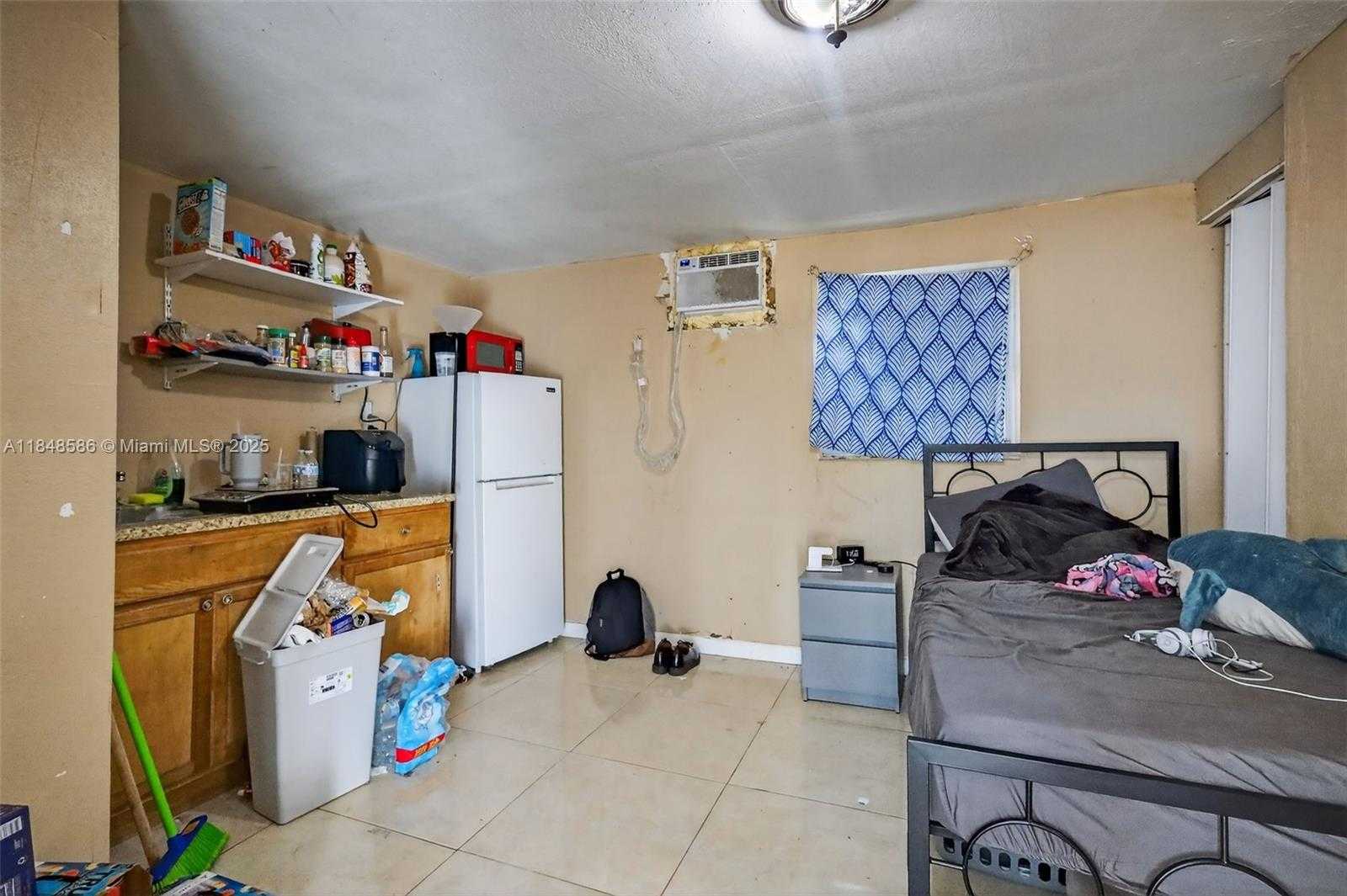 Small Image of 3581 WEST 2ND AVE, Hialeah Number 23