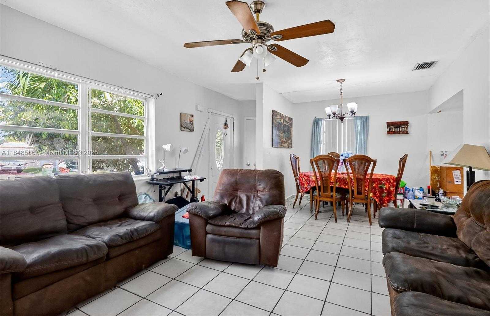 Small Image of 3581 WEST 2ND AVE, Hialeah Number 4
