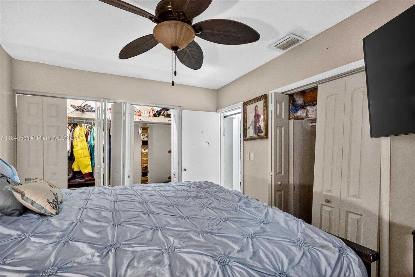 Small Image of 3581 WEST 2ND AVE, Hialeah Number 9