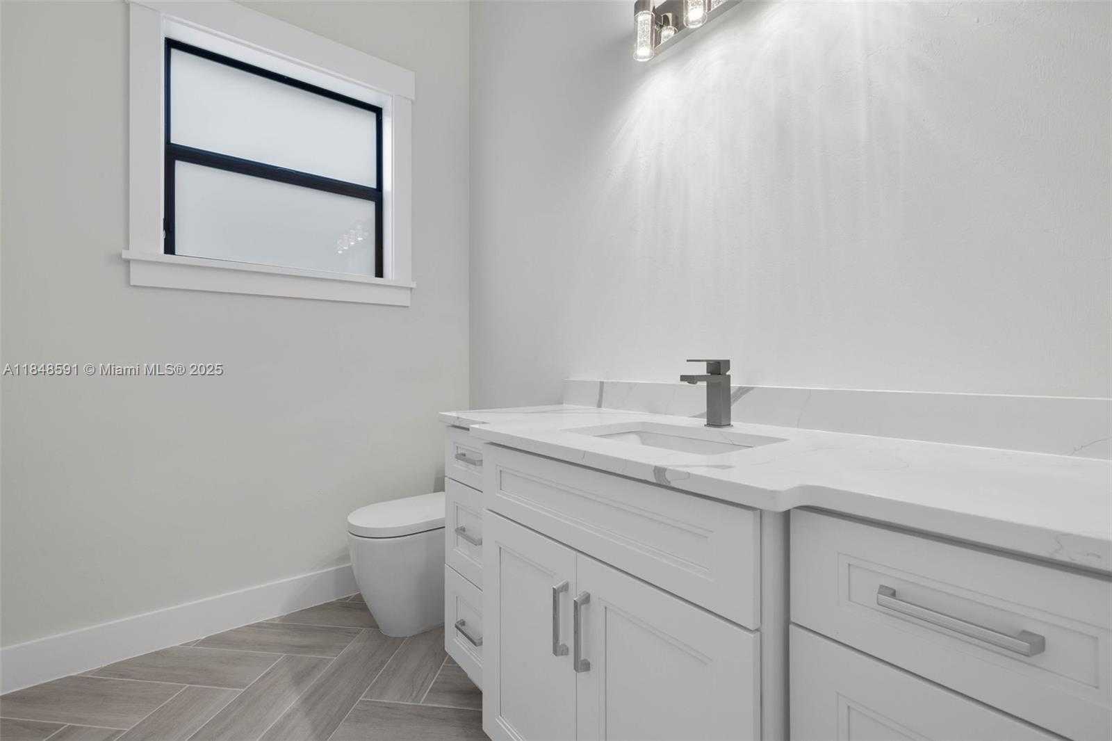 Small Image of 1422 MOHAWK PKWY, Cape Coral Number 22