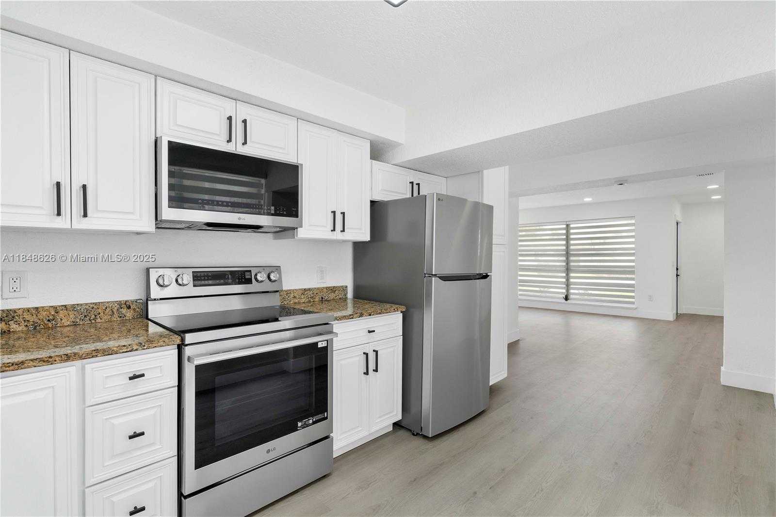 Small Image of 9731 NORTH WEST 24TH PL, Sunrise Number 12