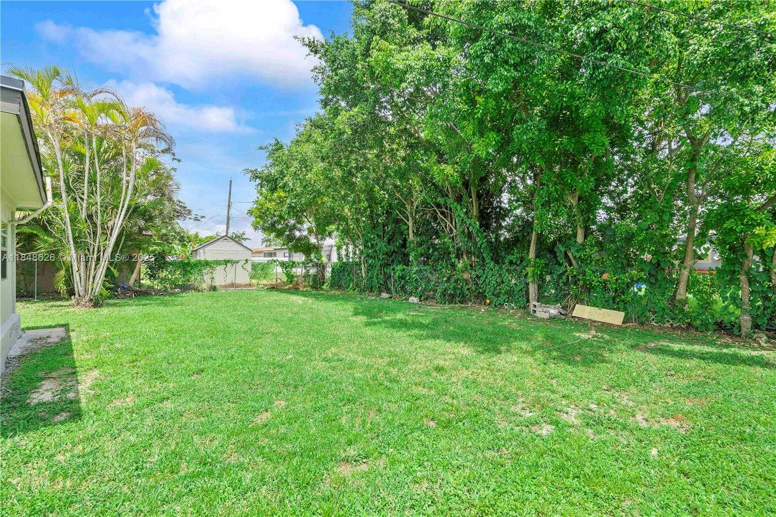 Small Image of 9731 NORTH WEST 24TH PL, Sunrise Number 27