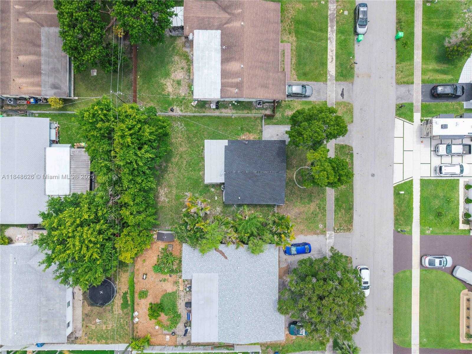 Small Image of 9731 NORTH WEST 24TH PL, Sunrise Number 28