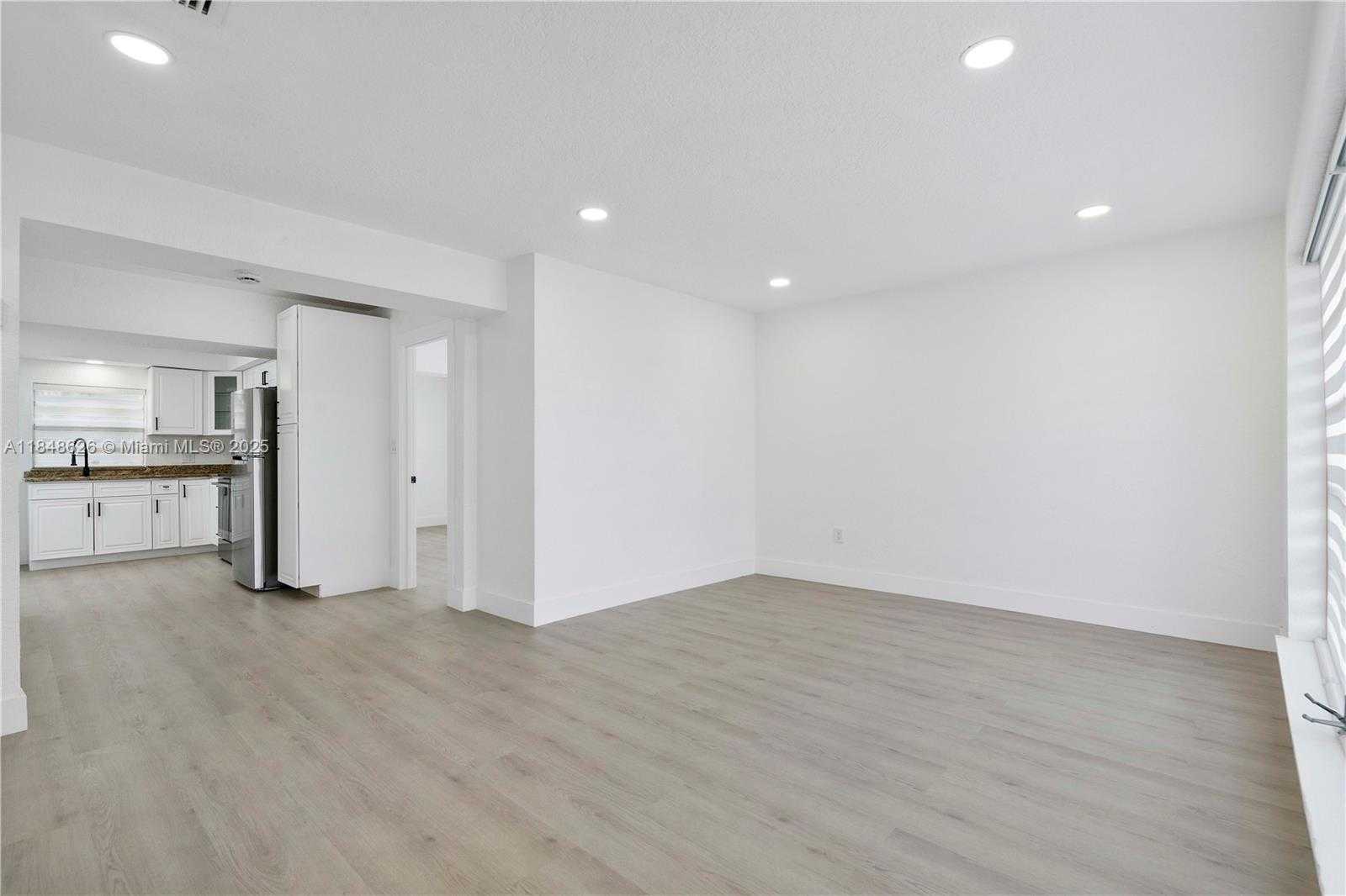 Small Image of 9731 NORTH WEST 24TH PL, Sunrise Number 6
