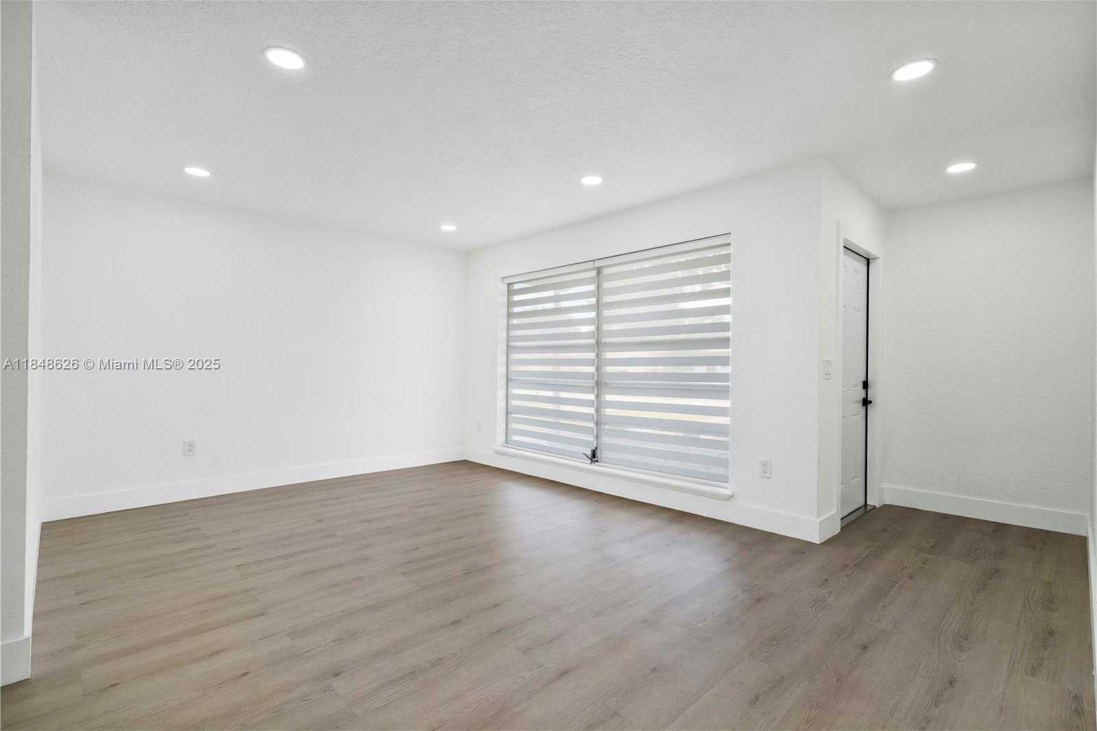 Small Image of 9731 NORTH WEST 24TH PL, Sunrise Number 7