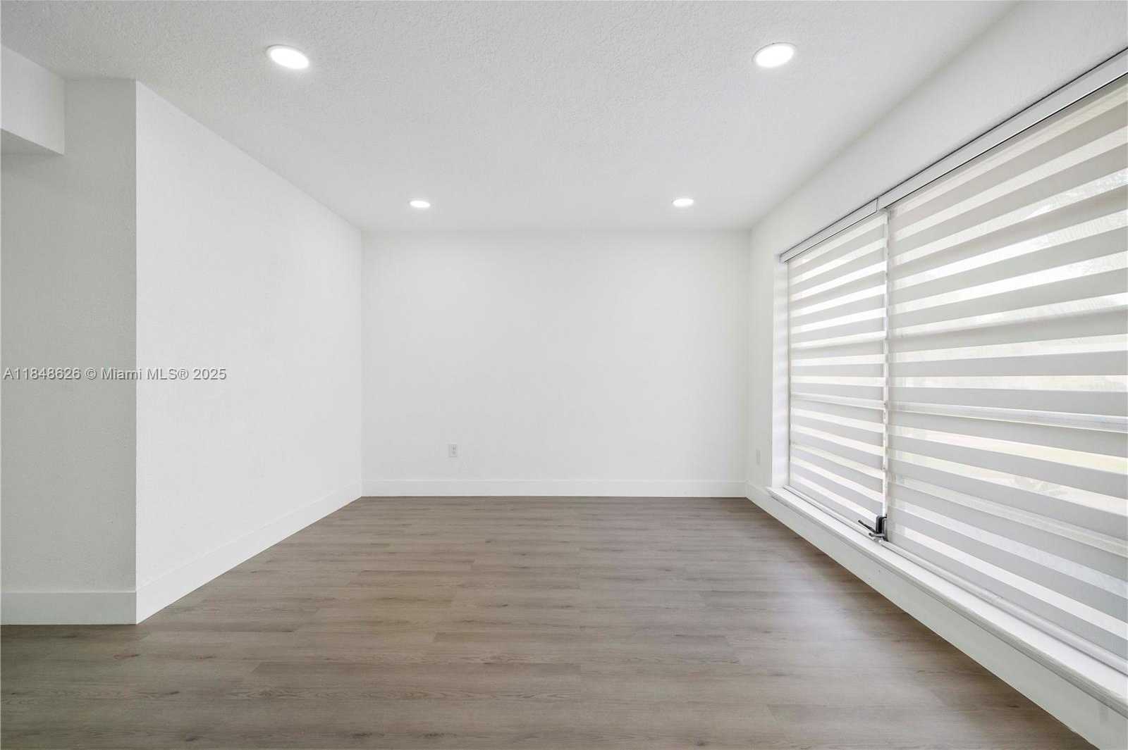 Small Image of 9731 NORTH WEST 24TH PL, Sunrise Number 8