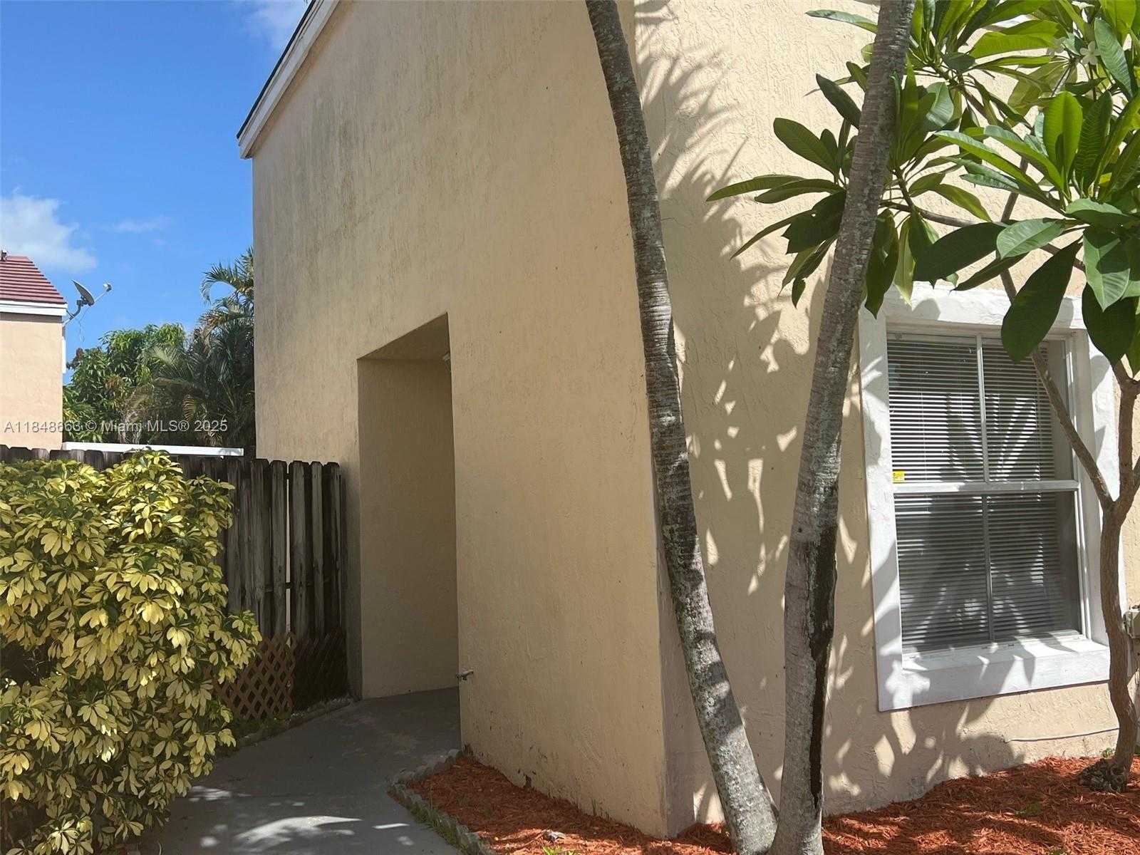 Small Image of 3310 INDIAN KEY BLVD, Margate Number 12