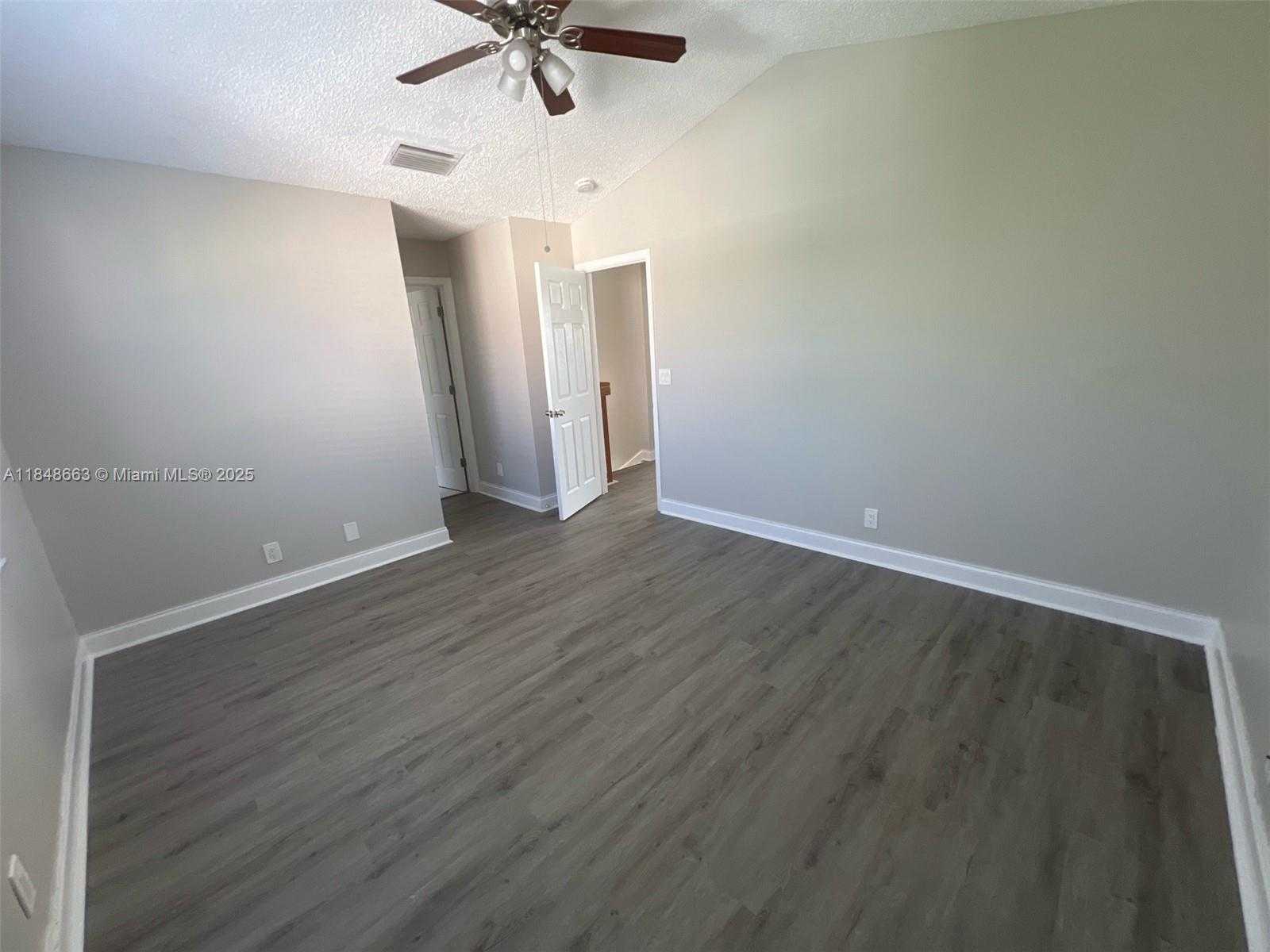 Small Image of 3310 INDIAN KEY BLVD, Margate Number 6