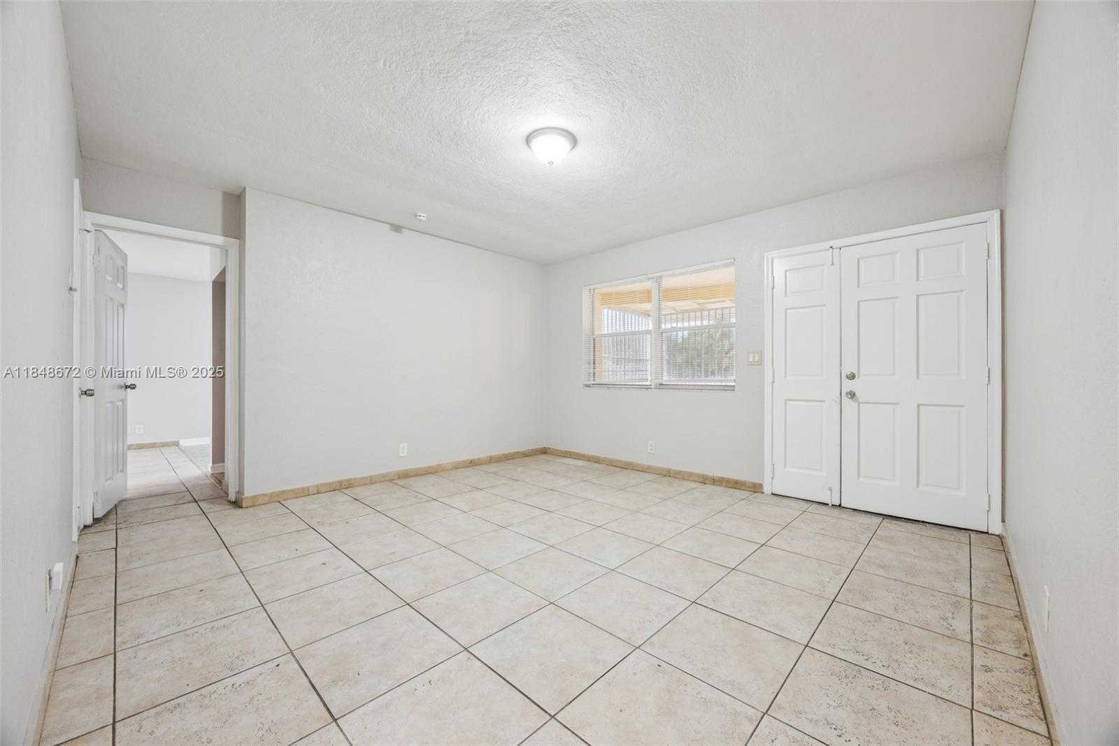 Small Image of 2651 ADAMS ST, Hollywood Number 4