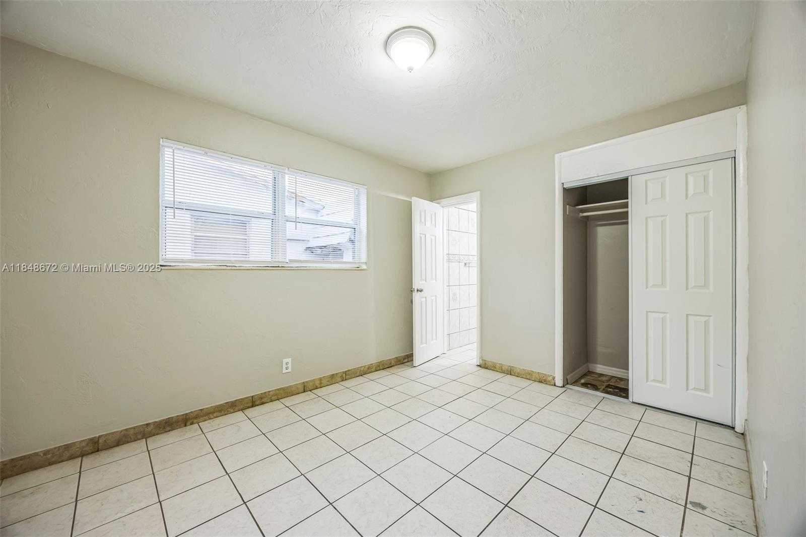 Small Image of 2651 ADAMS ST, Hollywood Number 6