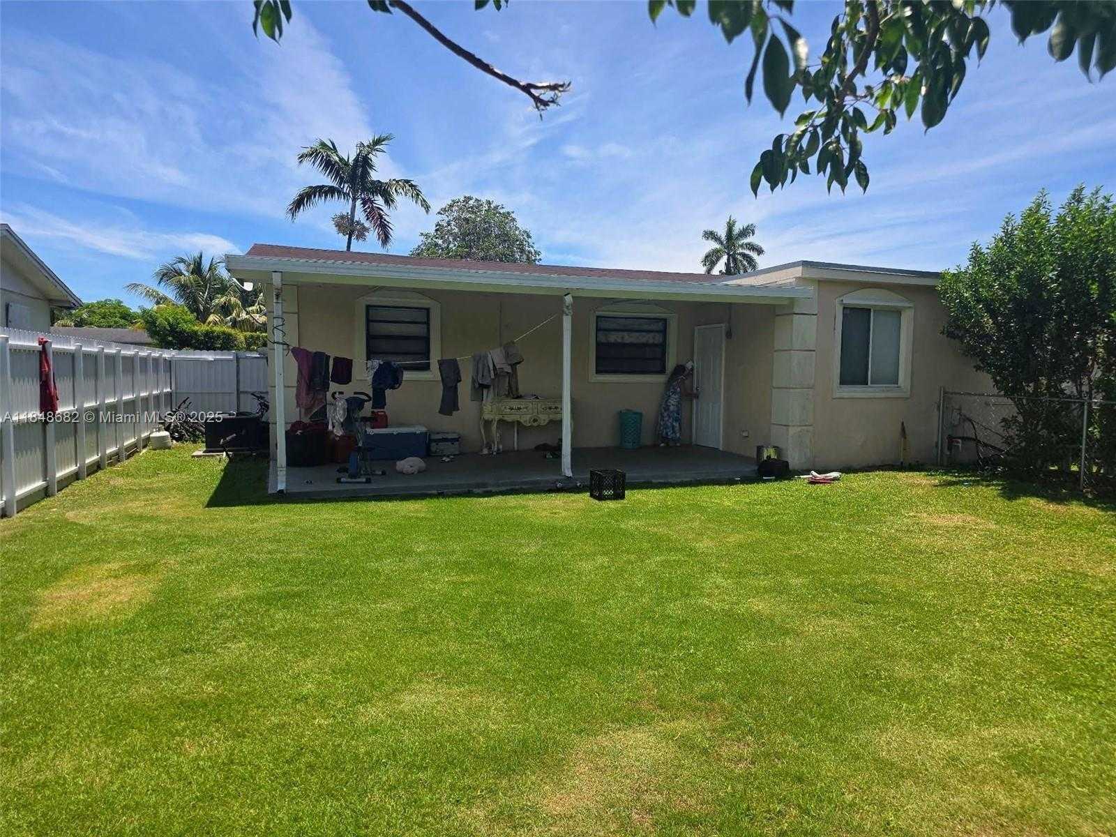 Small Image of 28704 SOUTH WEST 147TH PL, Homestead Number 10