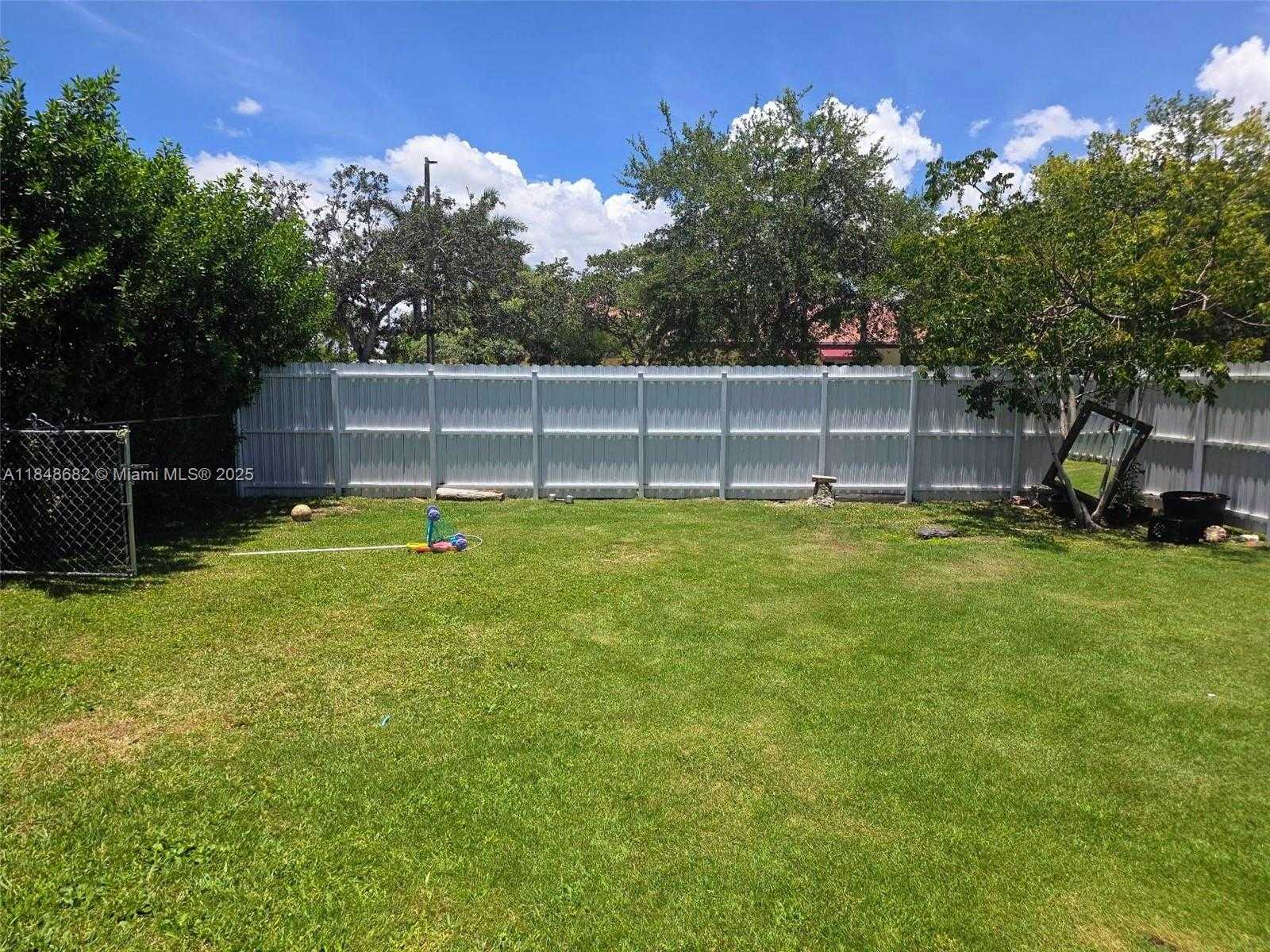 Small Image of 28704 SOUTH WEST 147TH PL, Homestead Number 11