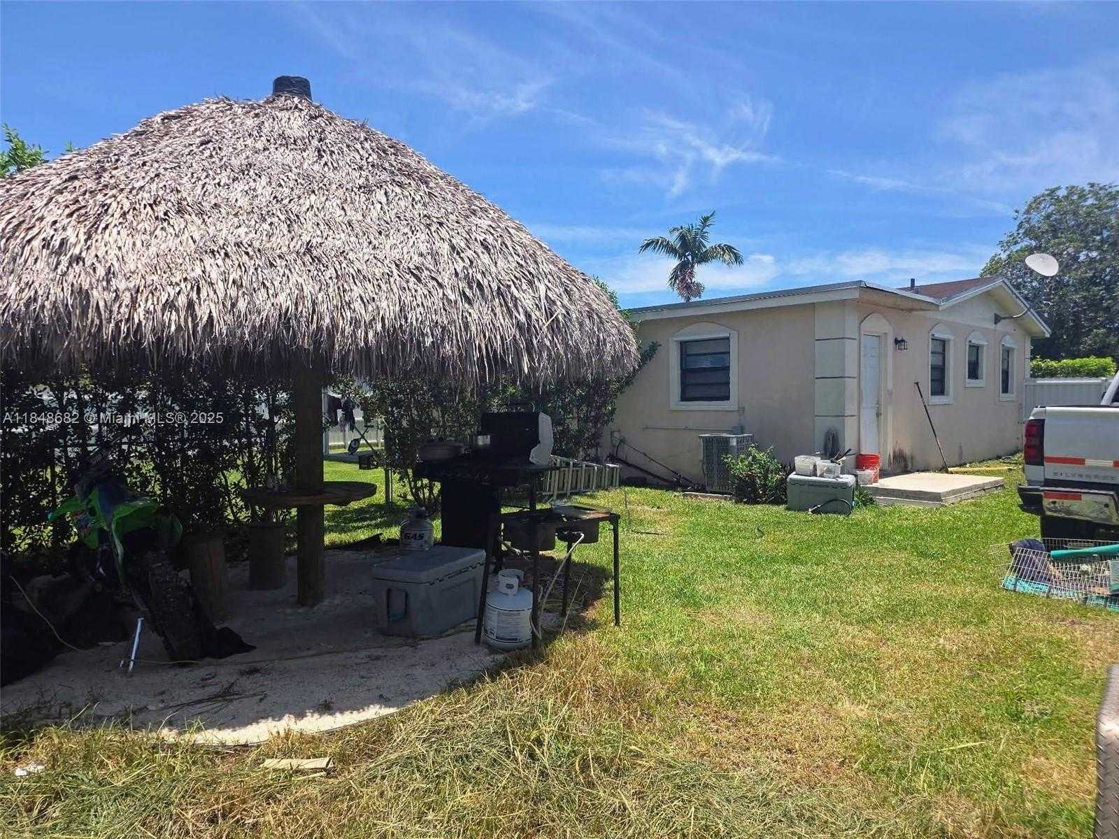 Small Image of 28704 SOUTH WEST 147TH PL, Homestead Number 7