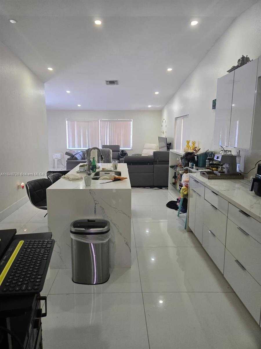 Small Image of 16242 SW 304th Terrace, Homestead, FL 33033, USA Number 12