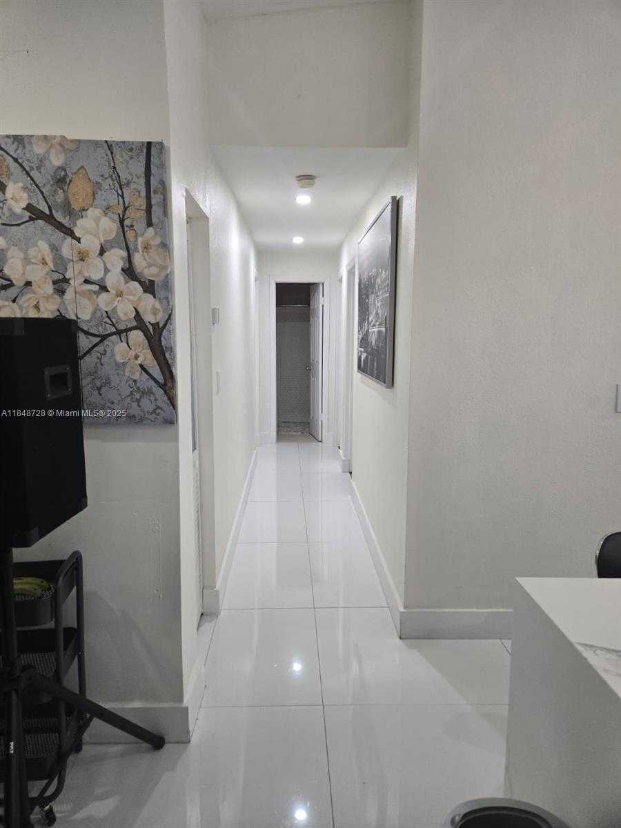 Small Image of 16242 SW 304th Terrace, Homestead, FL 33033, USA Number 13