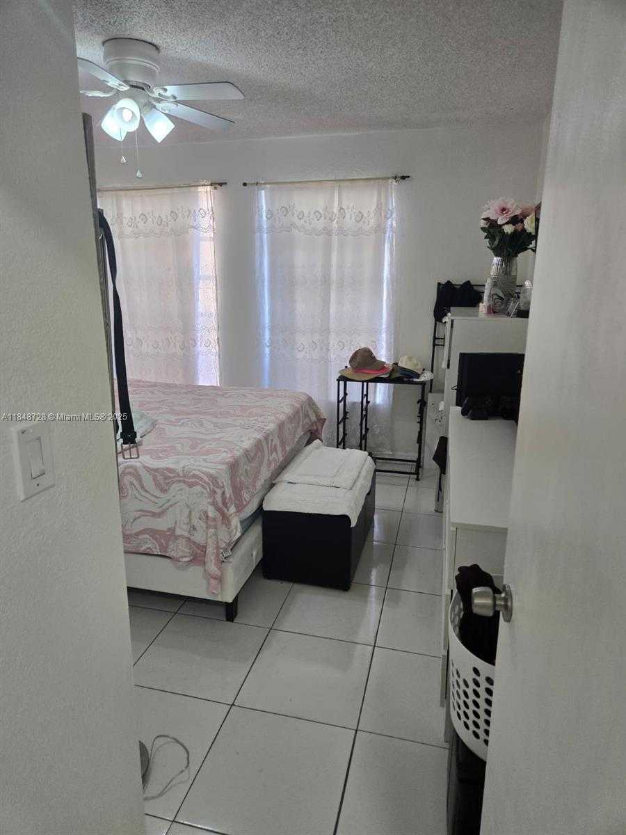 Small Image of 16242 SW 304th Terrace, Homestead, FL 33033, USA Number 16
