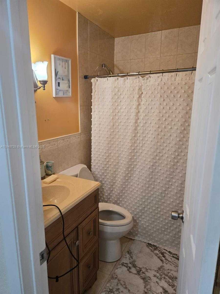 Small Image of 16242 SW 304th Terrace, Homestead, FL 33033, USA Number 17